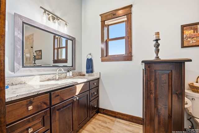 601 Garrison Rd, Fredericksburg, TX 78624