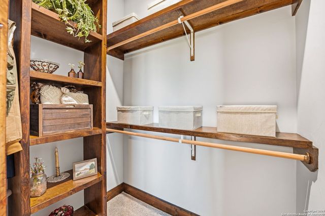 601 Garrison Rd, Fredericksburg, TX 78624