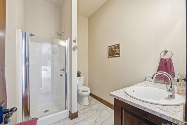 601 Garrison Rd, Fredericksburg, TX 78624