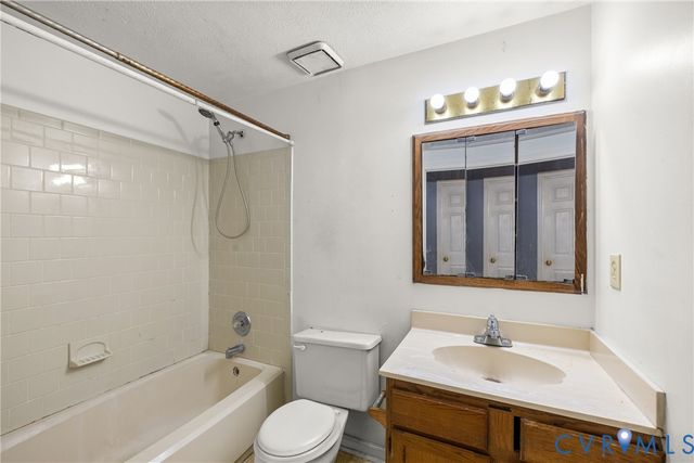 9239 Tweed Pl, Glen Allen, VA 23060