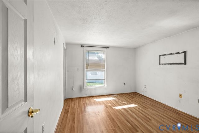 9239 Tweed Pl, Glen Allen, VA 23060