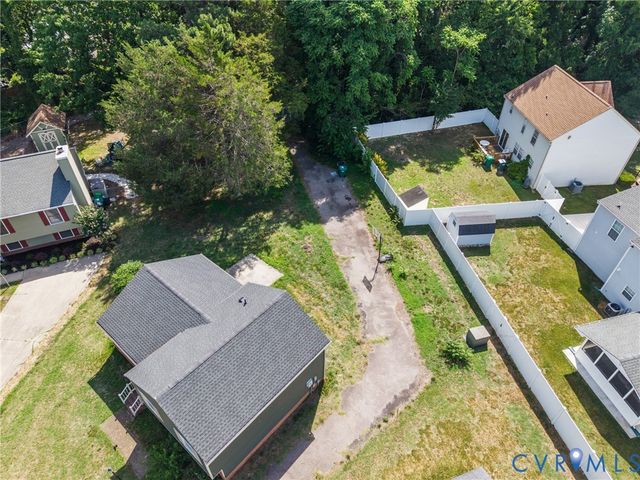 9239 Tweed Pl, Glen Allen, VA 23060
