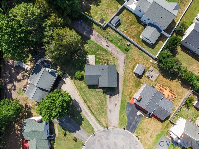 9239 Tweed Pl, Glen Allen, VA 23060