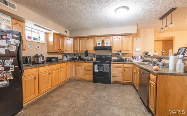 22197 Reliable Road, Waynesville, MO 65583