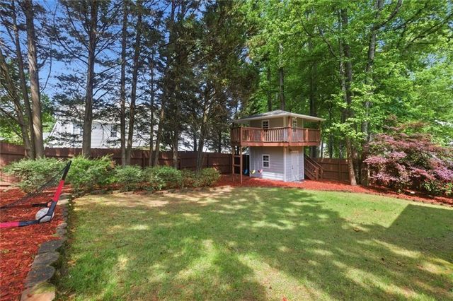 139 Clubhouse Drive NW, Kennesaw, GA 30144