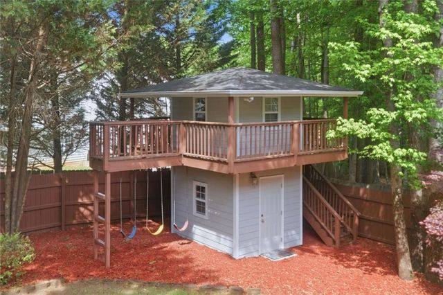 139 Clubhouse Drive NW, Kennesaw, GA 30144