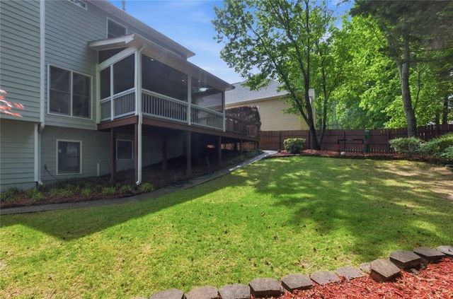 139 Clubhouse Drive NW, Kennesaw, GA 30144