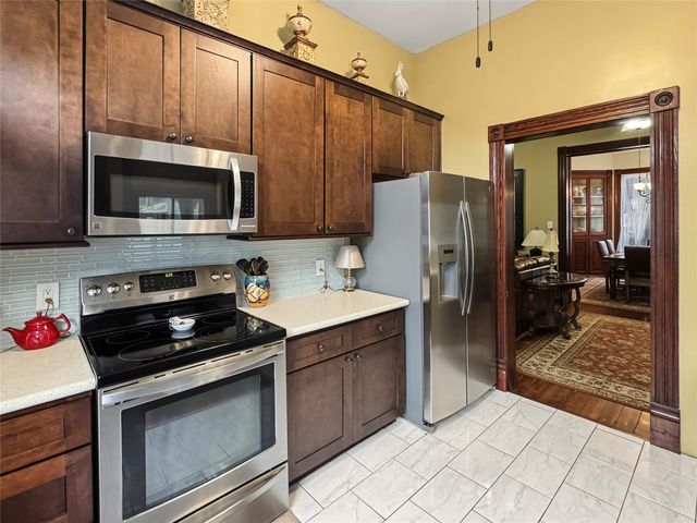 2608 Ursuline Street, Galveston, TX 77550