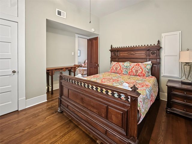 2608 Ursuline Street, Galveston, TX 77550