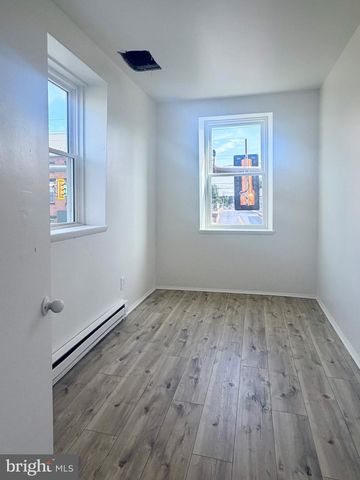 101 W MAIN ST, Mount Joy, PA 17552