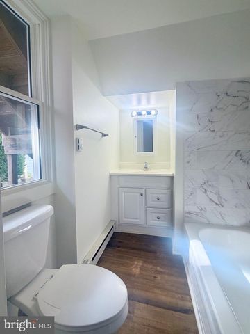101 W MAIN ST, Mount Joy, PA 17552