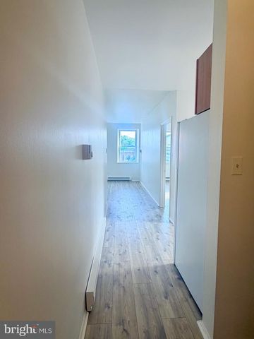 101 W MAIN ST, Mount Joy, PA 17552