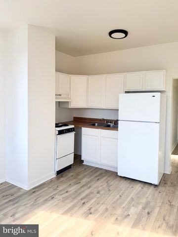 101 W MAIN ST, Mount Joy, PA 17552