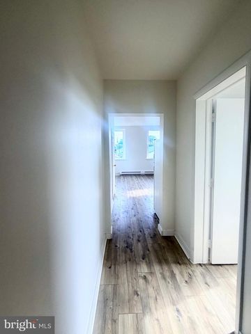 101 W MAIN ST, Mount Joy, PA 17552