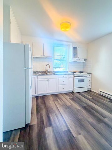 101 W MAIN ST, Mount Joy, PA 17552