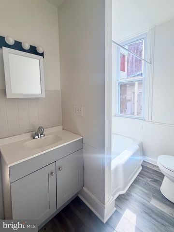 101 W MAIN ST, Mount Joy, PA 17552
