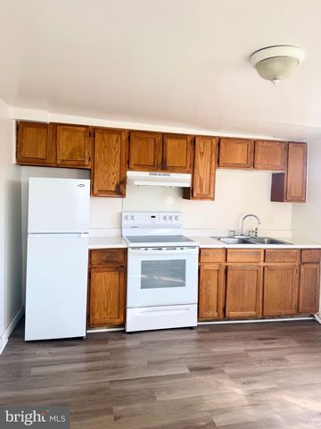 101 W MAIN ST, Mount Joy, PA 17552