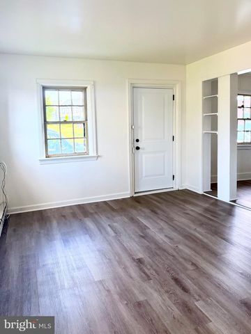 101 W MAIN ST, Mount Joy, PA 17552