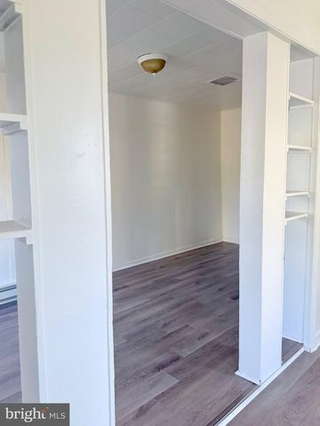 101 W MAIN ST, Mount Joy, PA 17552