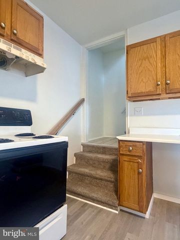 101 W MAIN ST, Mount Joy, PA 17552
