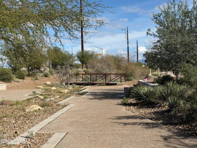 2343 N Hampton Street, Tucson, AZ 85719