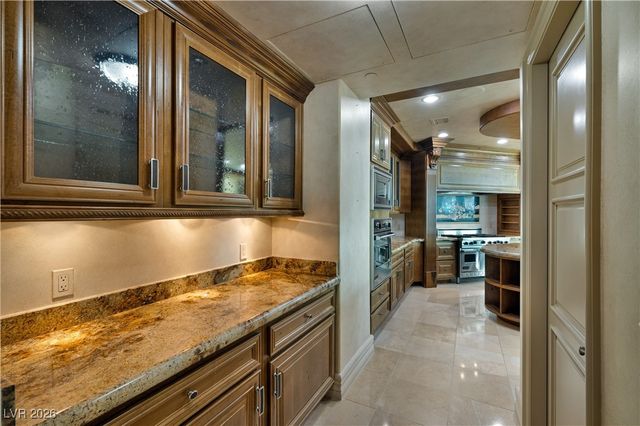 9101 Alta Drive 402, Las Vegas, NV 89145