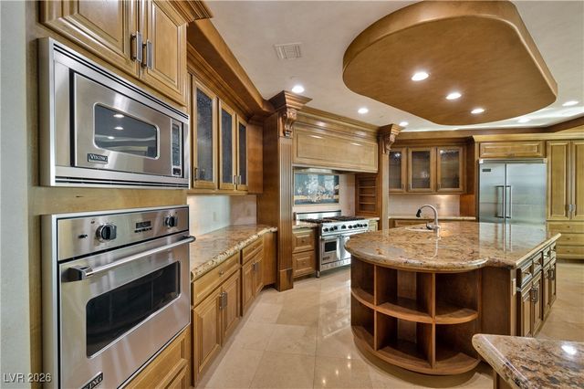 9101 Alta Drive 402, Las Vegas, NV 89145