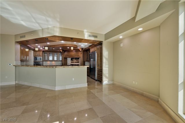 9101 Alta Drive 402, Las Vegas, NV 89145