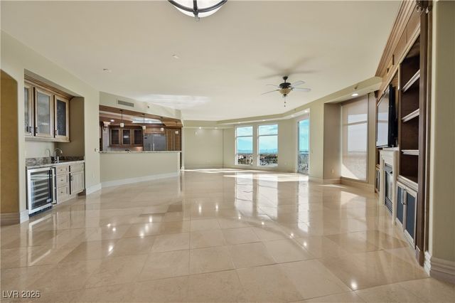 9101 Alta Drive 402, Las Vegas, NV 89145