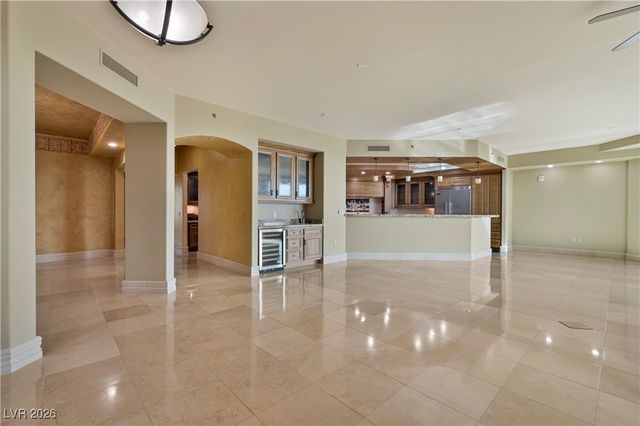 9101 Alta Drive 402, Las Vegas, NV 89145