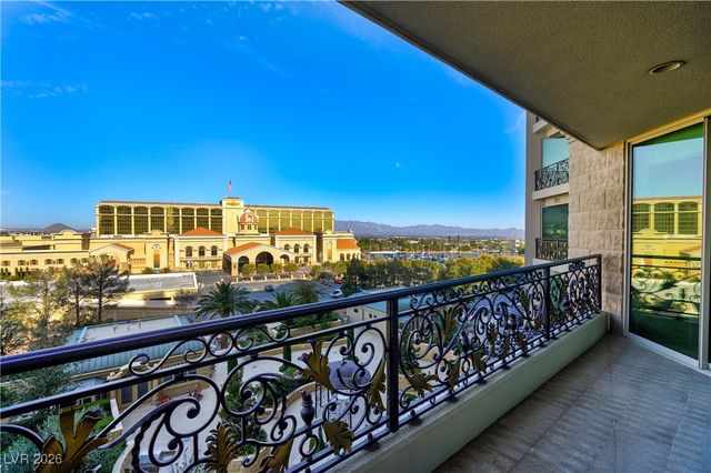 9101 Alta Drive 402, Las Vegas, NV 89145