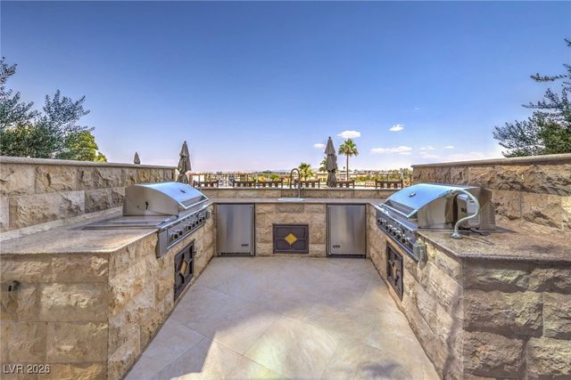 9101 Alta Drive 402, Las Vegas, NV 89145