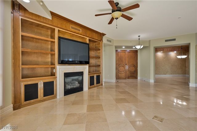 9101 Alta Drive 402, Las Vegas, NV 89145