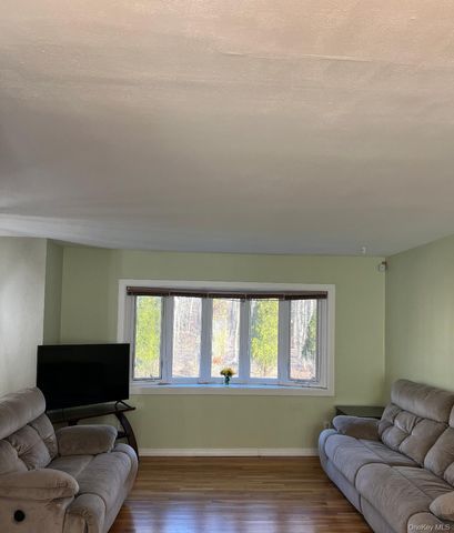 1 Bristol Court, New City, NY 10956