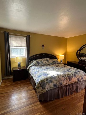 1 Bristol Court, New City, NY 10956