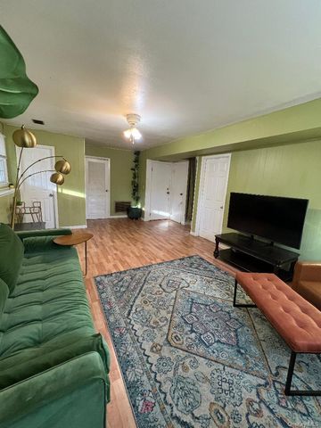 1 Bristol Court, New City, NY 10956