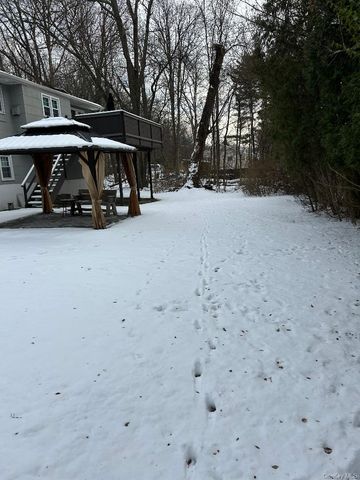 1 Bristol Court, New City, NY 10956