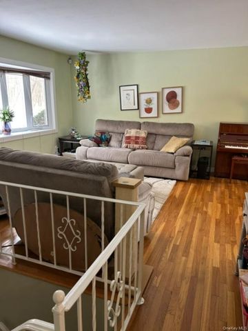 1 Bristol Court, New City, NY 10956