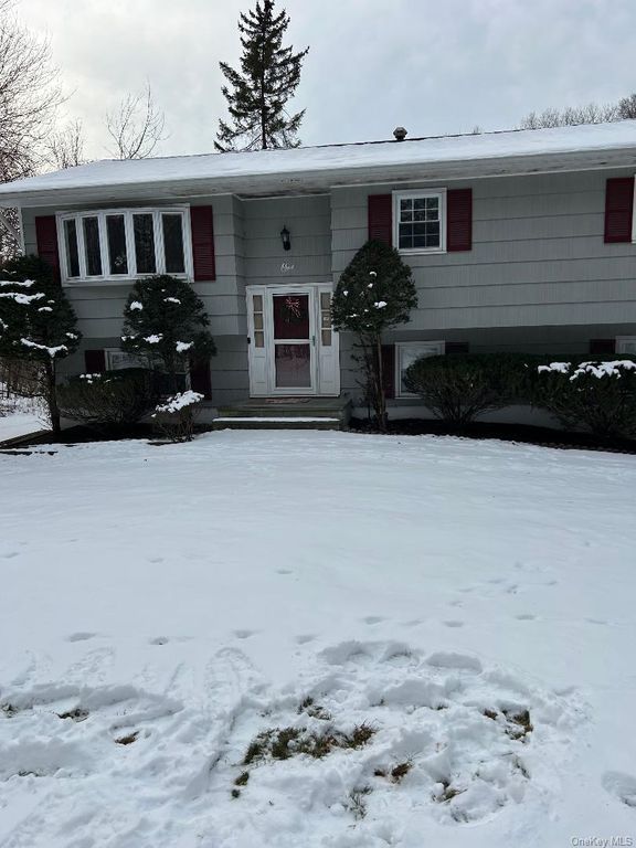 1 Bristol Court, New City, NY 10956