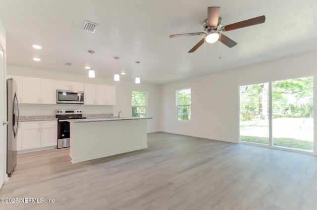 5755 TEELER Avenue, Jacksonville, FL 32208