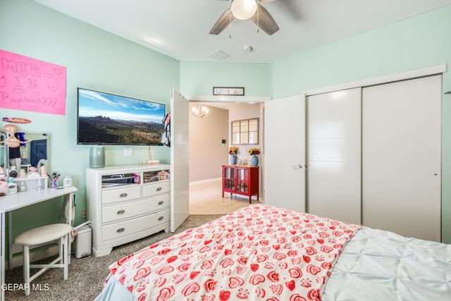 418 S MANZANITA Drive, El Paso, TX 79928