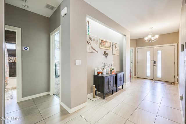 418 S MANZANITA Drive, El Paso, TX 79928