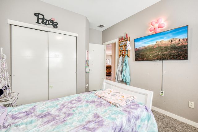 418 S MANZANITA Drive, El Paso, TX 79928