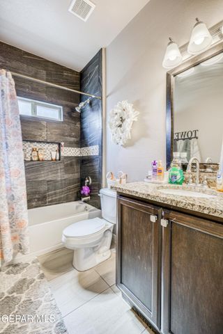 418 S MANZANITA Drive, El Paso, TX 79928