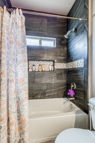 418 S MANZANITA Drive, El Paso, TX 79928