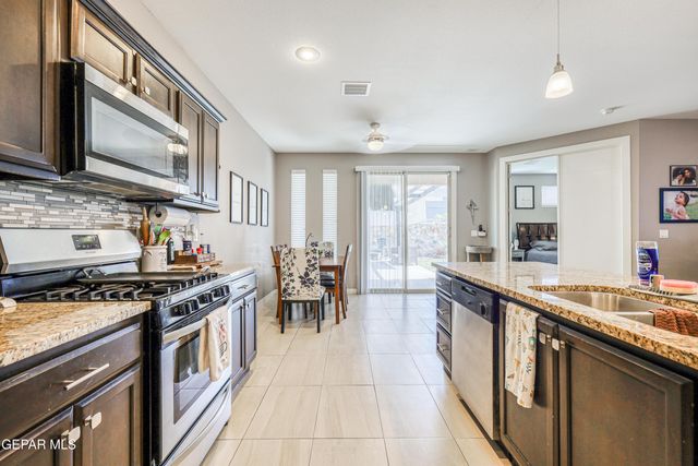 418 S MANZANITA Drive, El Paso, TX 79928