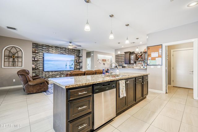 418 S MANZANITA Drive, El Paso, TX 79928