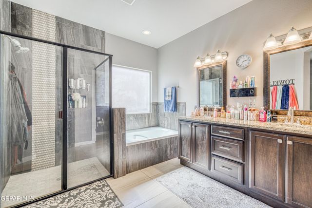 418 S MANZANITA Drive, El Paso, TX 79928