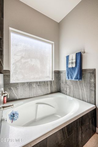 418 S MANZANITA Drive, El Paso, TX 79928