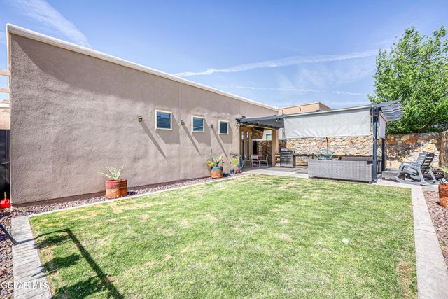 418 S MANZANITA Drive, El Paso, TX 79928